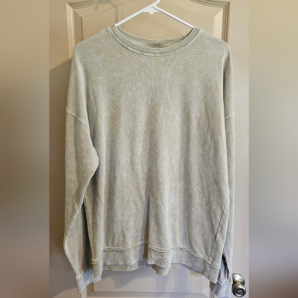 No Boundaries‎ Medium Beige Pullover Sweater